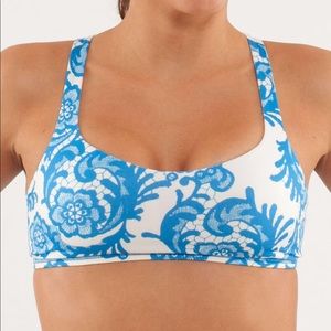 LULULEMON free to be bra laceoflage cream blue 8